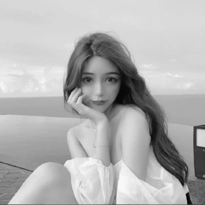 个性十足的黑白微信高清女头图片(图80)