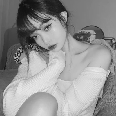 精选高质量黑白温柔女头(图84)