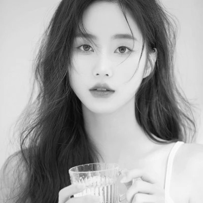 女生用的黑白头像(图63)