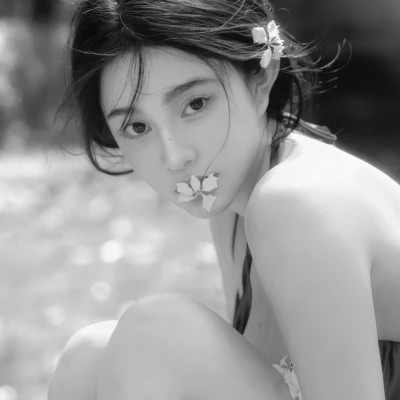 女生用的黑白头像(图59)