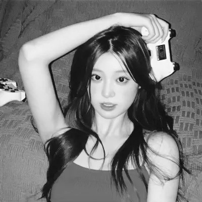 女生用的黑白头像(图85)