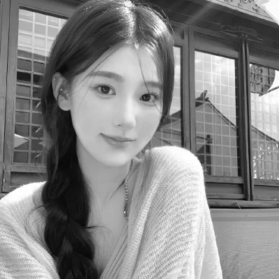 女生用的黑白头像(图53)