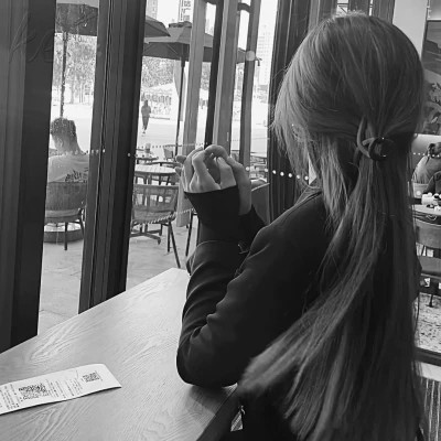 女生用的黑白头像(图25)