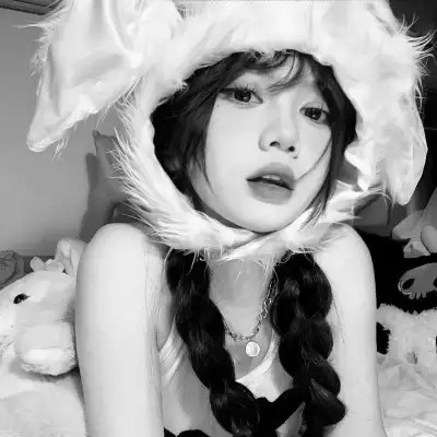 女生用的黑白头像(图34)