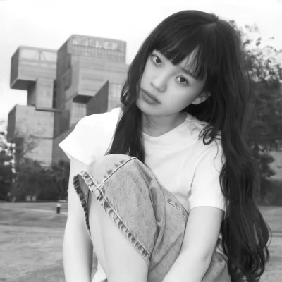 女生用的黑白头像(图87)
