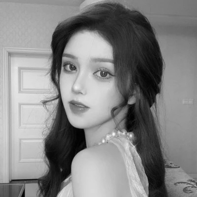 2024最新高清黑白美女头像图片(图108)