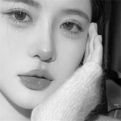 2024最新高清黑白美女头像图片(图84)