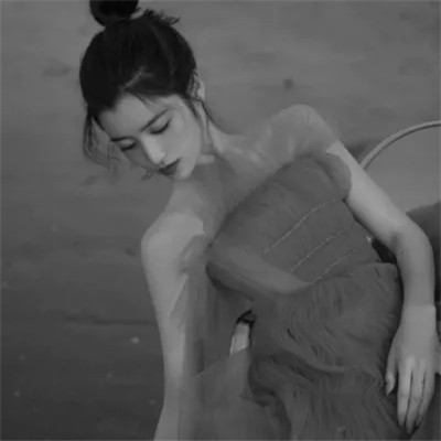 2024抖音热门黑白女头(图30)