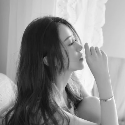 2024抖音热门黑白女头(图9)