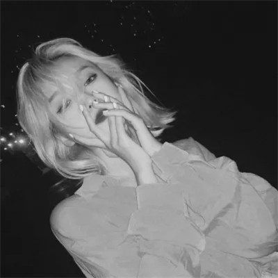 2024抖音热门黑白女头(图33)