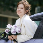 2024最新潮流女生微信头像图片，专属你的美丽！
