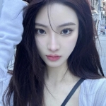 2024年最新真人女生微信头像大赏