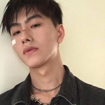 精选2024年男生高清真人QQ头像，风格多样任君选！