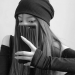 女生黑白风头像，简约不失高级感