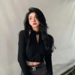 2024最新专属头像女，时尚潮流尽在掌握！