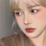 2024热门女生头像高清大图，让你成为最受欢迎的人！