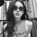 独特高清黑白女生头像，个性与品味的选择！