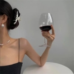 2024最新款不露脸女生头像，尽显神秘韵味！