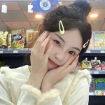 微信头像ins风高级感女生图片，女神范儿瞬间up up
