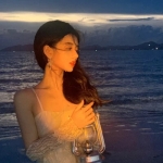 2024年微信女生高清真人头像，时尚新选择