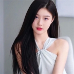 美翻全场！高清女生头像2024年最新款式