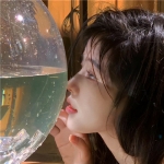 绝美警告！这些女生头像美到犯规，换上秒变朋友圈颜值担当