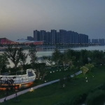 一座城市在夜晚灯光下的景象头像图片