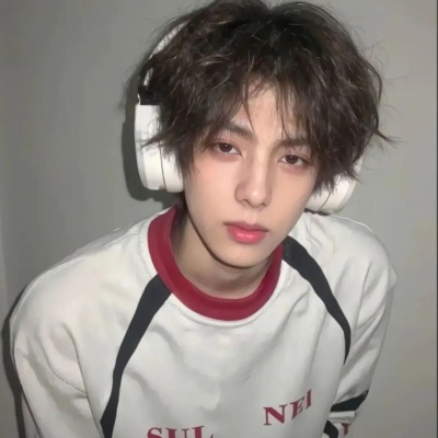 有聊天欲望的青春小众男生头像合集
