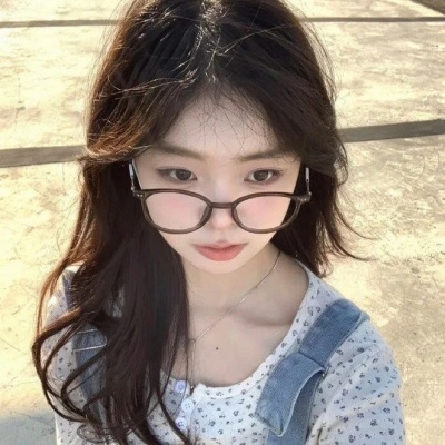 小众美女氛围感头像，快来一起挑挑