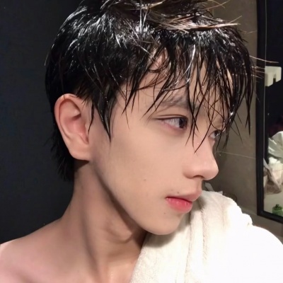 拒绝普通！精选青春帅气男头分享，男生颜值天花板