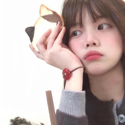 被这些ins可爱纯欲女生头像美哭啦