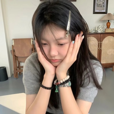 被这组清纯纯欲女生头像美到