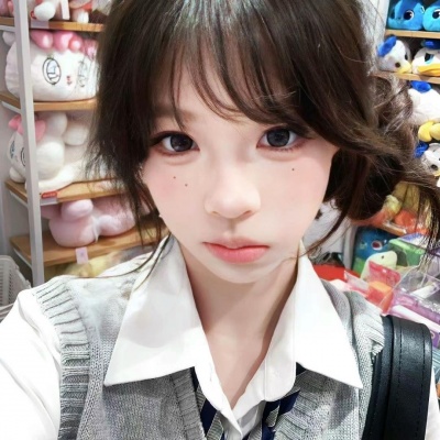 女头真人超甜可爱，甜到冒泡