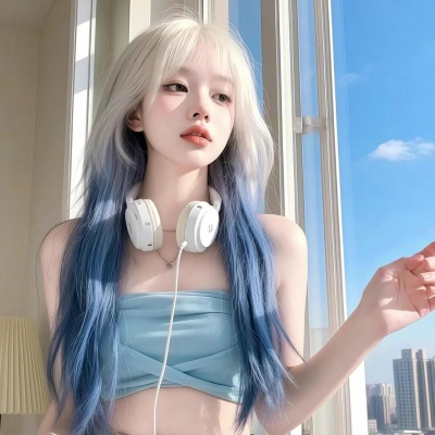 唯美海边蓝色女生头像，充满诗意与浪漫