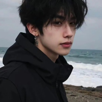 氛围感拉满的小众男头推荐