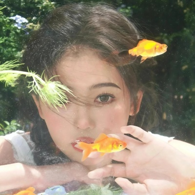 氛围感池中女头像，美到失语！